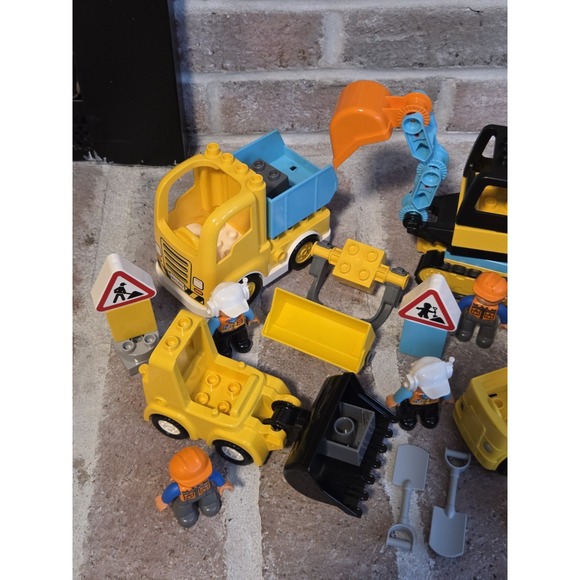 LEGO DUPLO Construction Trucks Worker Minifigures Dumper Excavator Loader Lot - Picture 5 of 6
